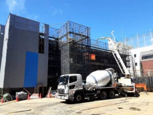 マンション新築工事(足場材レンタル)